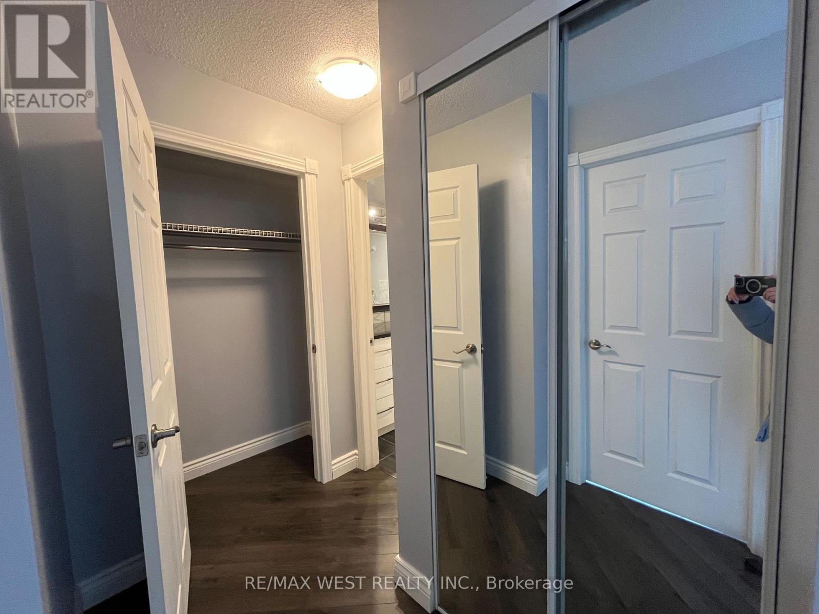 1007 - 300 Webb Drive, Mississauga, Ontario  L5B 3W3 - Photo 10 - W13054904