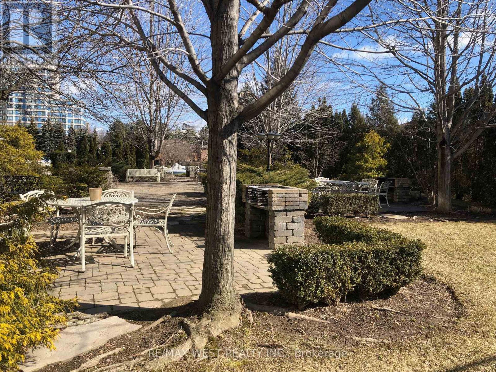 1007 - 300 Webb Drive, Mississauga, Ontario  L5B 3W3 - Photo 14 - W13054904