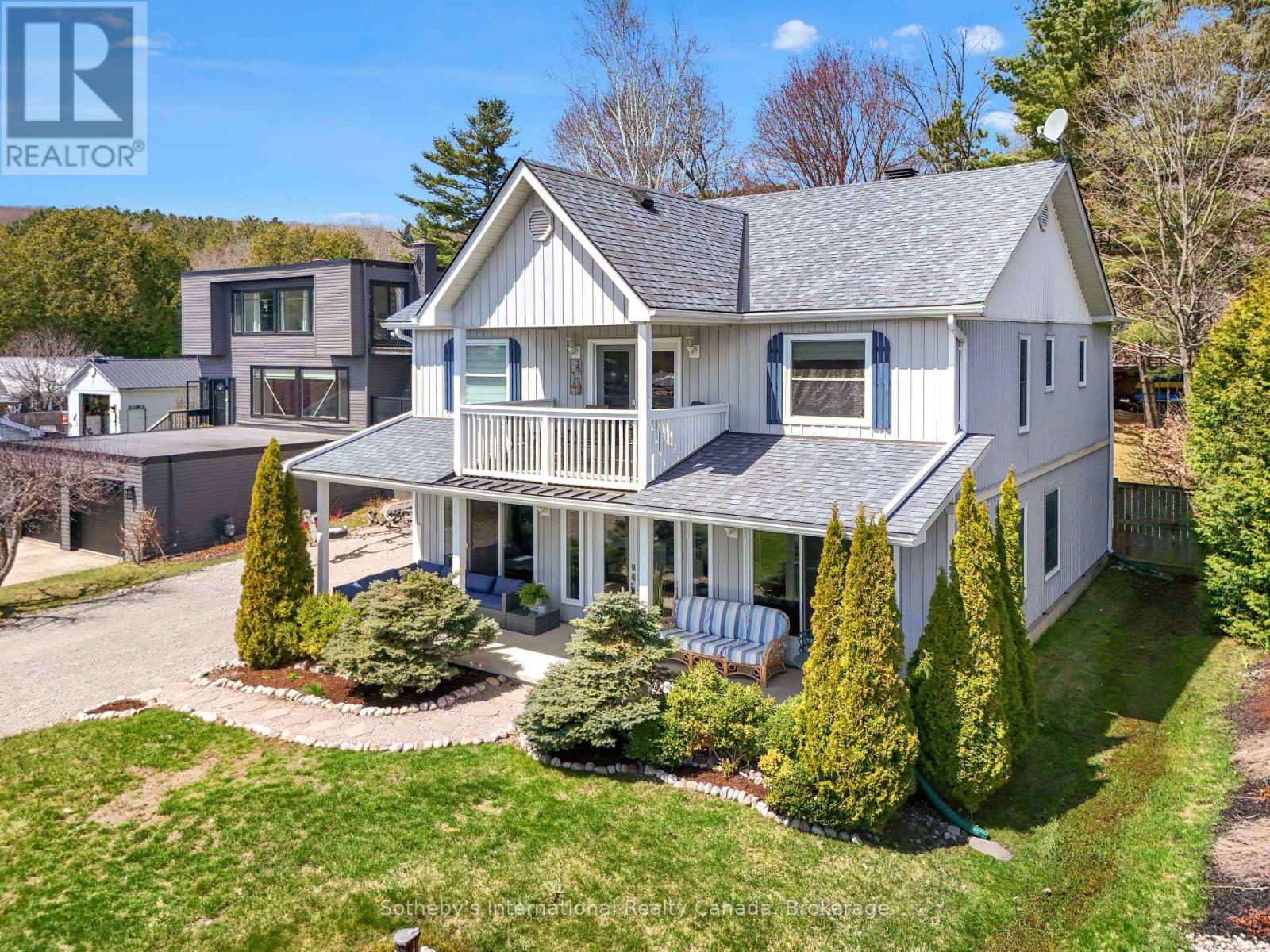 604 CHAMPLAIN ROAD, Tiny, Ontario