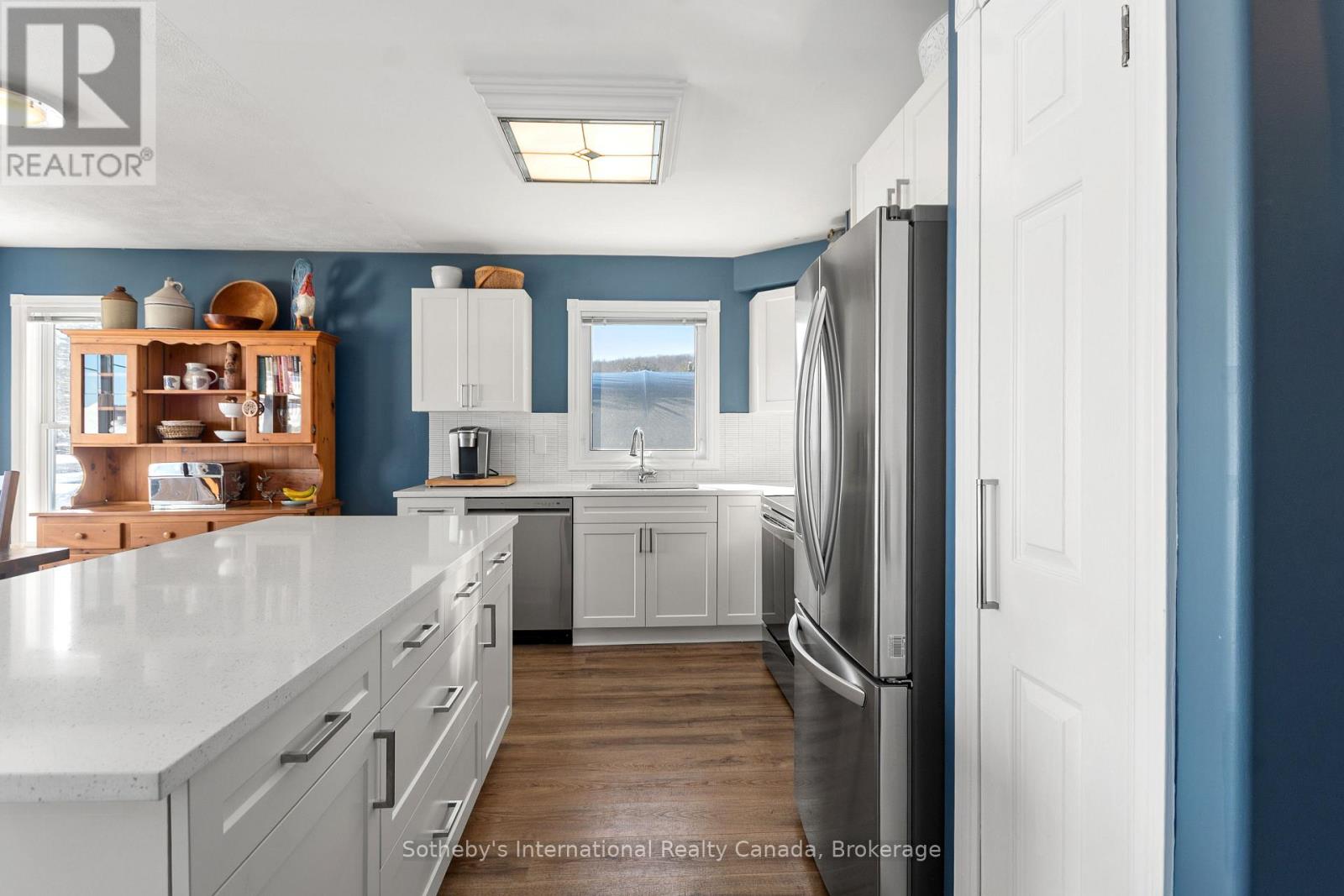 604 Champlain Road, Tiny, Ontario  L9M 0C2 - Photo 7 - S12765292