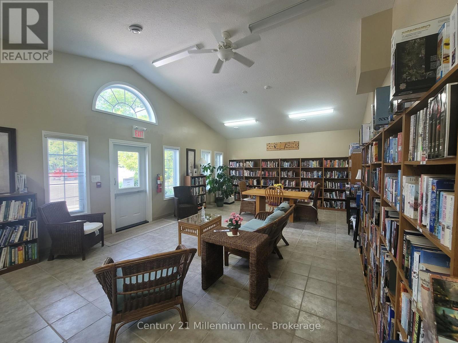 9 Illinois Crescent, Wasaga Beach, Ontario  L9Z 3A8 - Photo 29 - S12984678