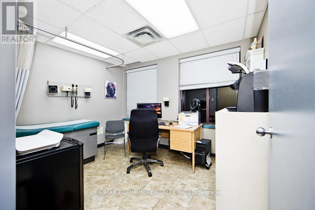 1400 Ritson Road North Road N, Oshawa, Ontario  L1G 7W4 - Photo 19 - E12406733