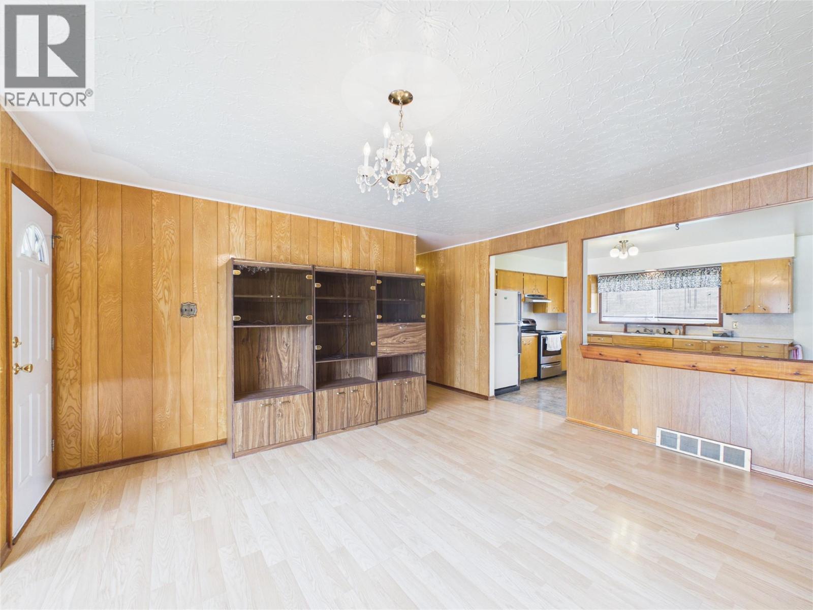 513 Hurry Avenue, Cranbrook, British Columbia  V1C 4C2 - Photo 5 - 10384959