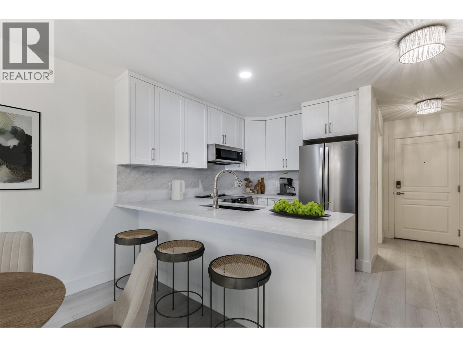 1099 Sunset Drive Unit# 432, Kelowna, British Columbia  V1Y 9Z2 - Photo 2 - 10384630