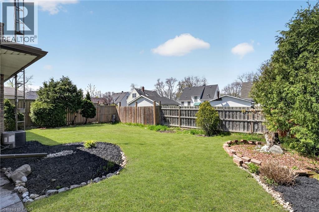 13 Cascade Court, St. Catharines, Ontario  L2P 1T5 - Photo 32 - 40825123