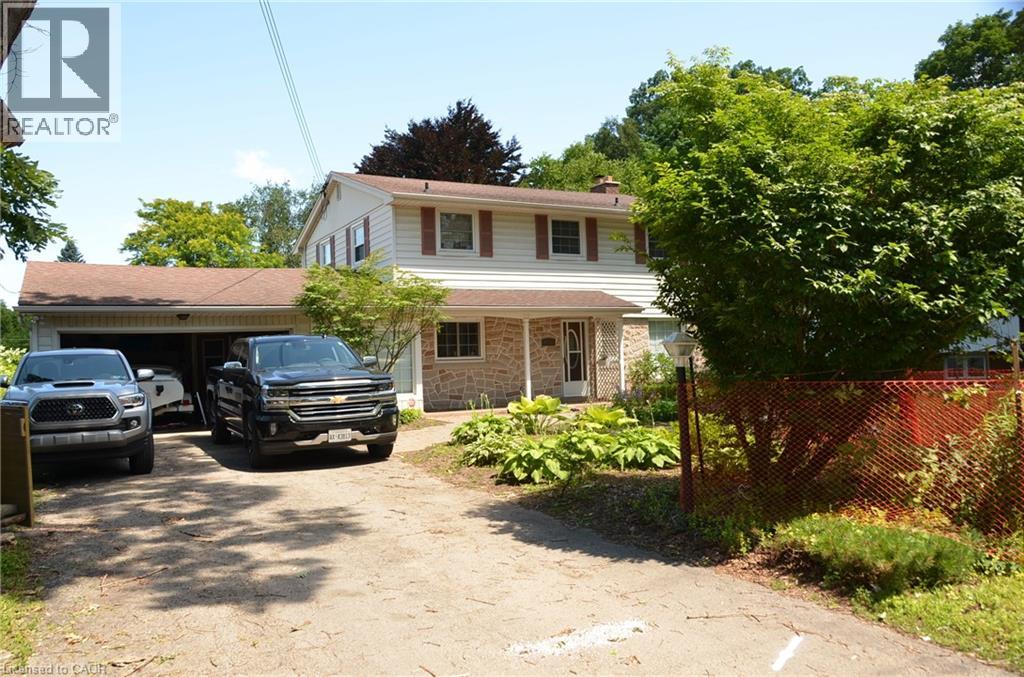 15 ST. ANNS Court, Ancaster, Ontario