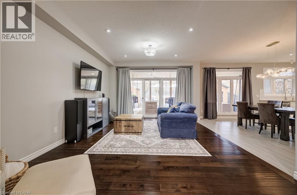 69 Theodore Schuler Boulevard, New Hamburg, Ontario  N3A 0B9 - Photo 4 - 40823575