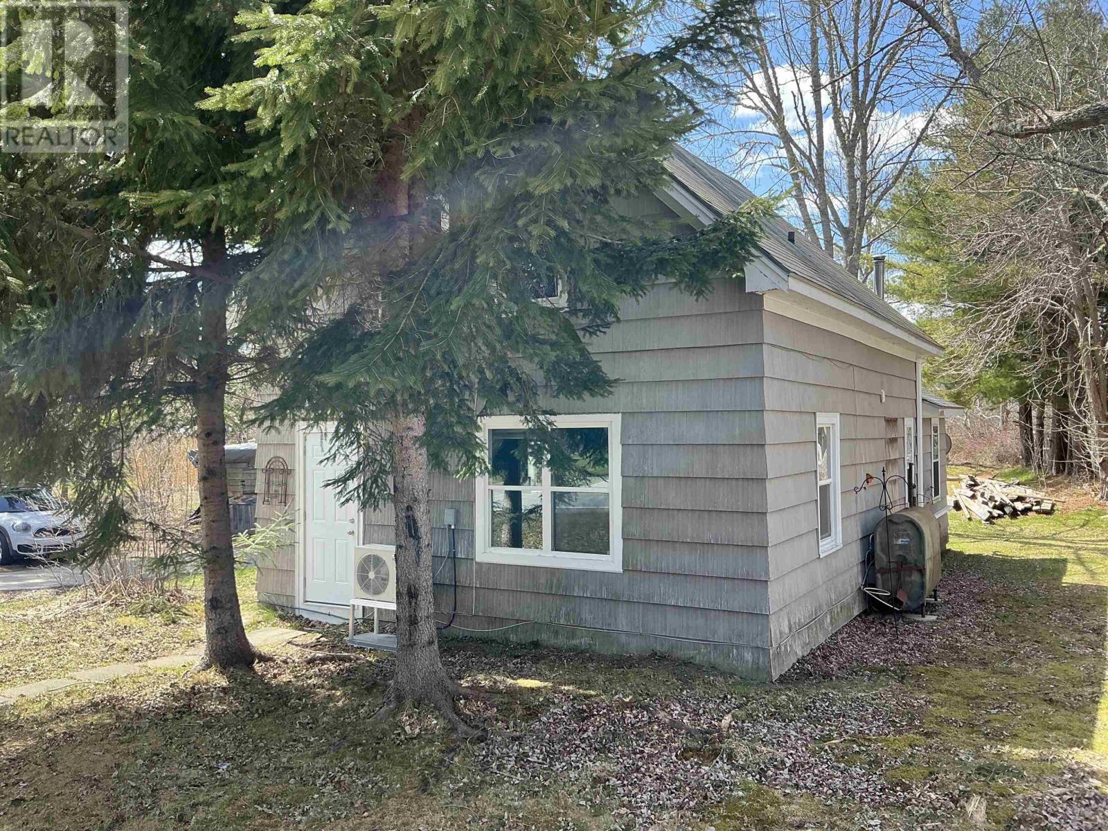 492 Highway 8, Milton, Nova Scotia  B0T 1P0 - Photo 3 - 202608851