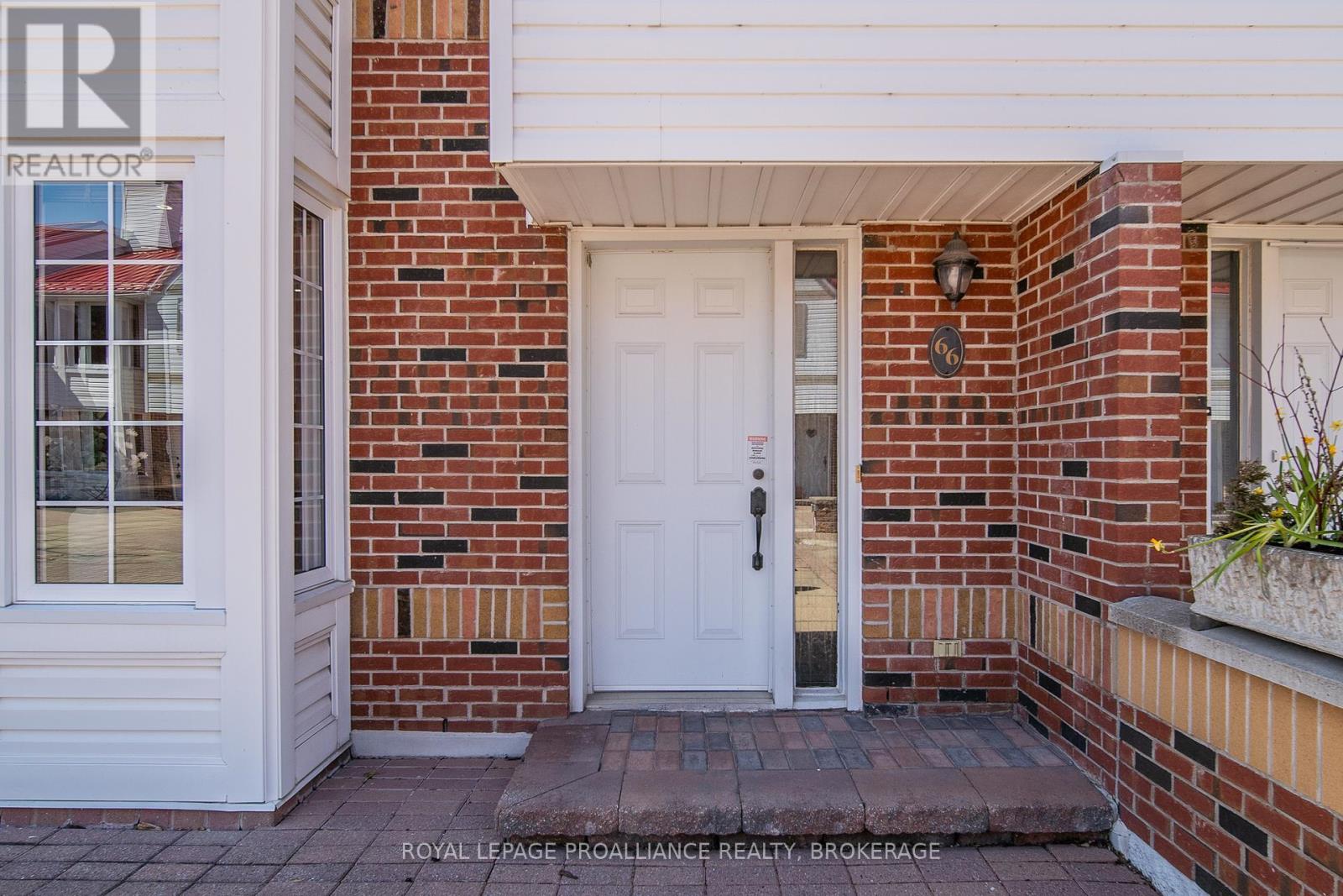 66 - 1 Place D'armes, Kingston (East Of Sir John A. Blvd), Ontario  K7K 6S4 - Photo 4 - X13054944