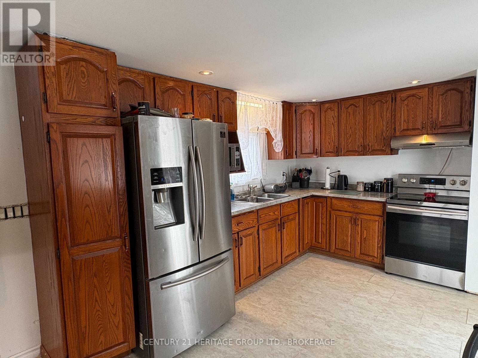 10 Wilson Street, Rideau Lakes, Ontario  K0G 1E0 - Photo 5 - X13054996