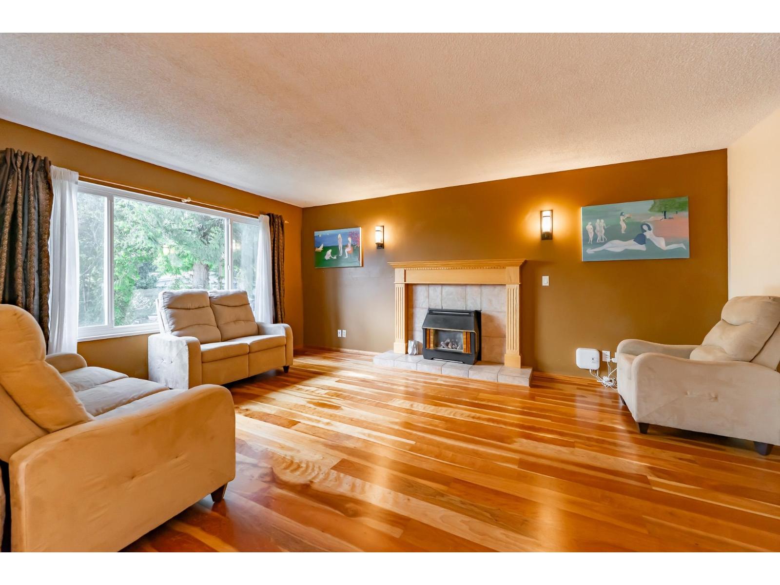 10216 142a Street, Surrey, British Columbia  V3T 4Z7 - Photo 5 - R3115663