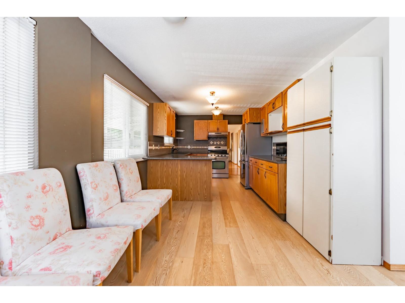 10216 142a Street, Surrey, British Columbia  V3T 4Z7 - Photo 6 - R3115663