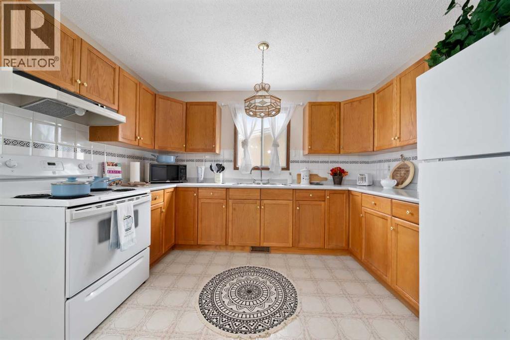 721 6 Street Se, Redcliff, Alberta  T0J 2P0 - Photo 11 - A2303834