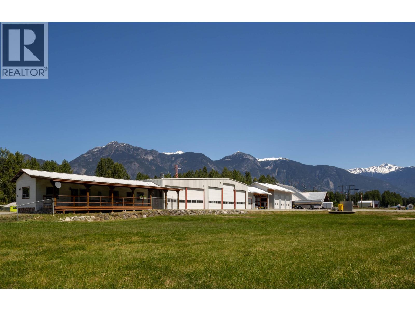 1850 Airport Road, Pemberton, British Columbia  V0N 2L0 - Photo 4 - C8070715