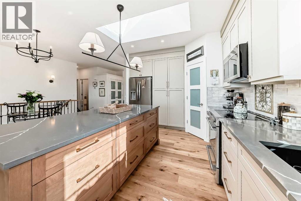 44 Eagleview Heights, Cochrane, Alberta  T4C 1P8 - Photo 7 - A2298220