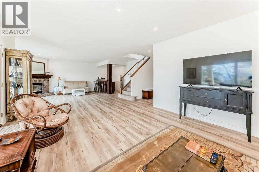 44 Eagleview Heights, Cochrane, Alberta  T4C 1P8 - Photo 36 - A2298220