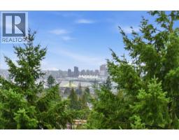1301 2004 FULLERTON AVENUE, North Vancouver, British Columbia