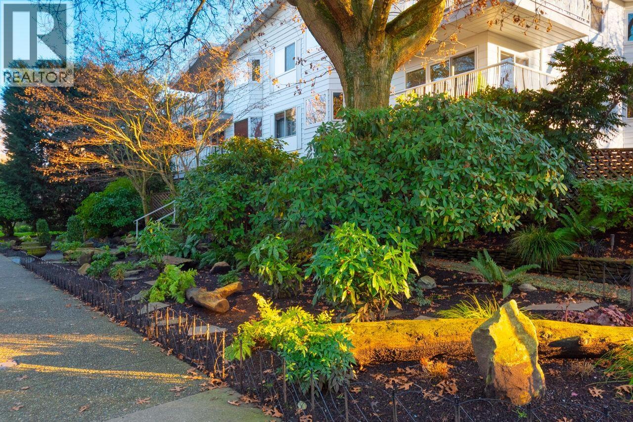 203 1696 W 10th Avenue, Vancouver, British Columbia  V6J 2A1 - Photo 31 - R3102996