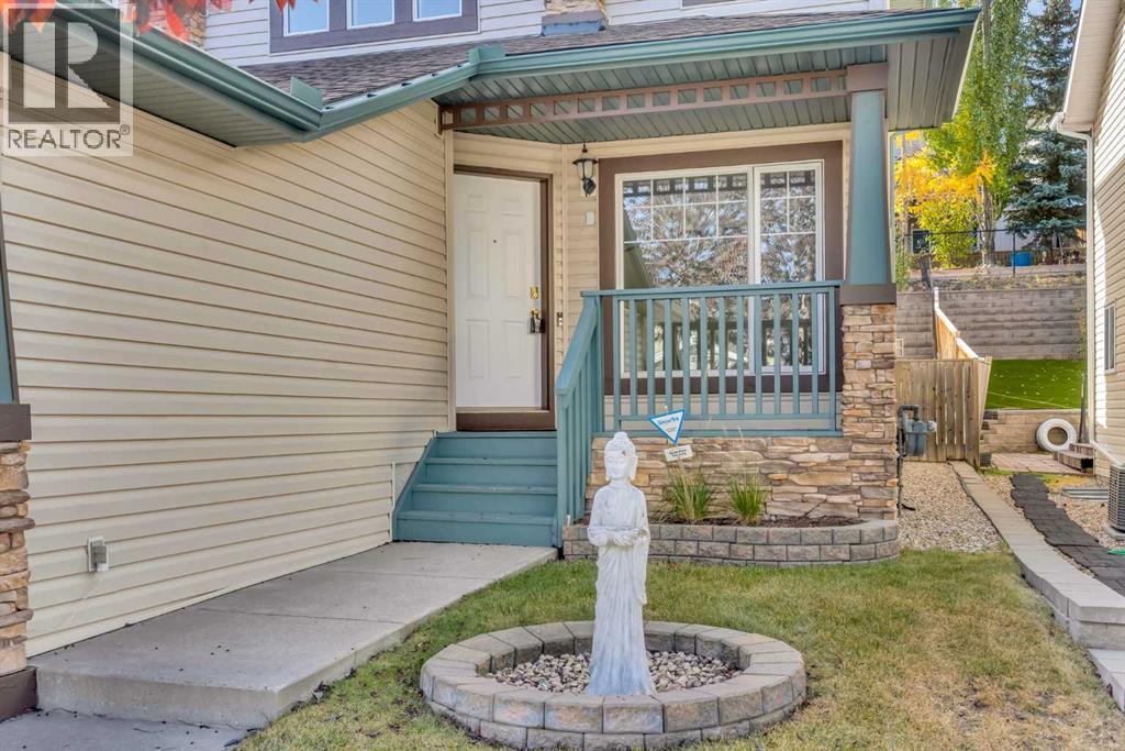 338 Panamount Drive NW, Calgary, Alberta  T3K 5M1 - Photo 3 - A2302756
