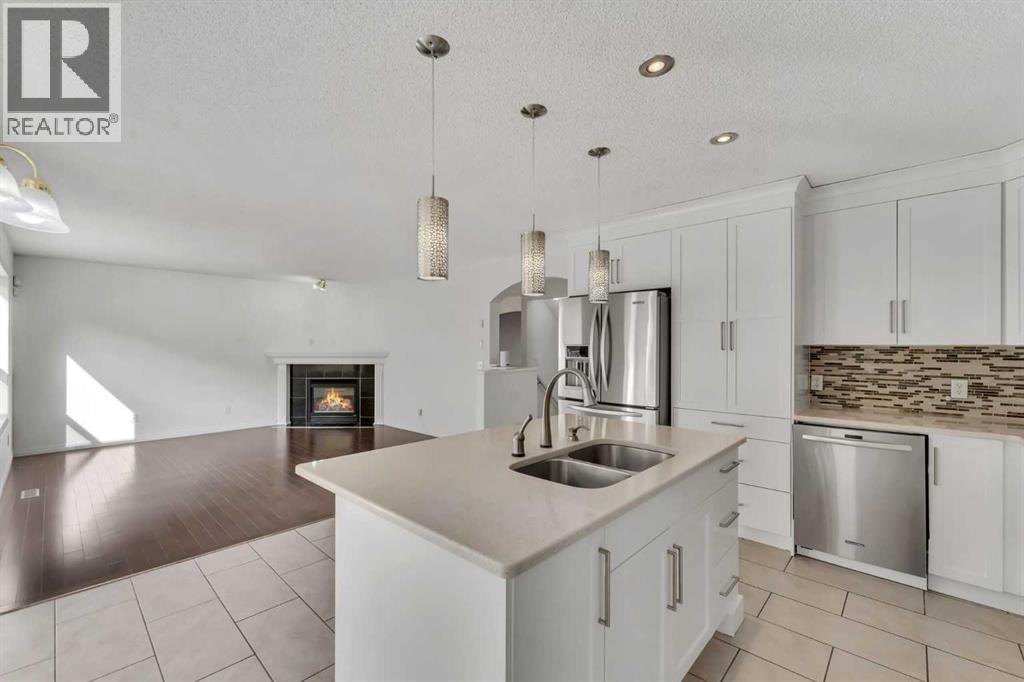 338 Panamount Drive NW, Calgary, Alberta  T3K 5M1 - Photo 17 - A2302756