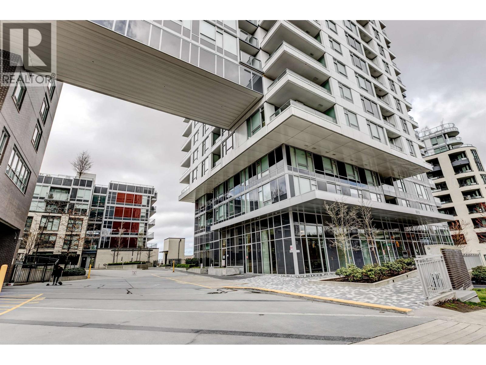 652 5515 Boundary Road, Vancouver, British Columbia  V5R 0E5 - Photo 2 - R3116880