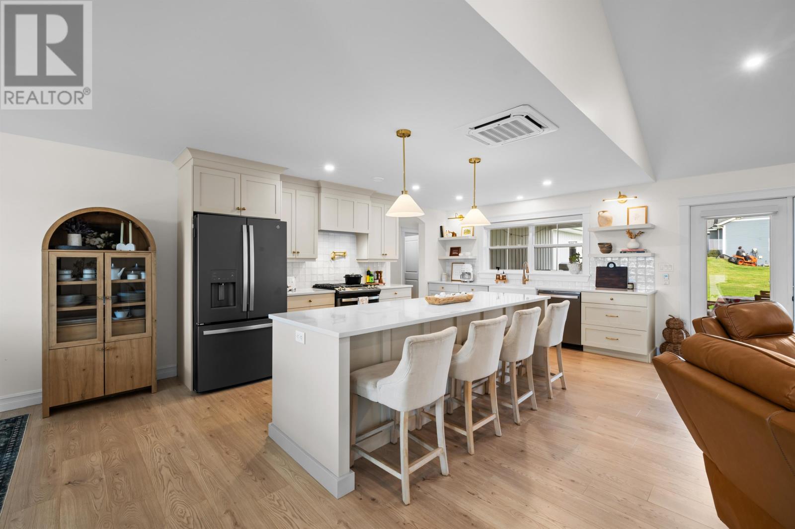 8 Macneill Avenue, Clyde River, Prince Edward Island  C0A 1H1 - Photo 12 - 202604077