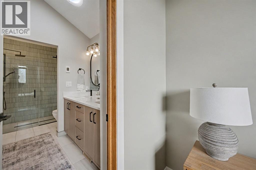 921 Lawrence Grassi Ridge, Canmore, Alberta  T1W 2Z5 - Photo 15 - A2305774