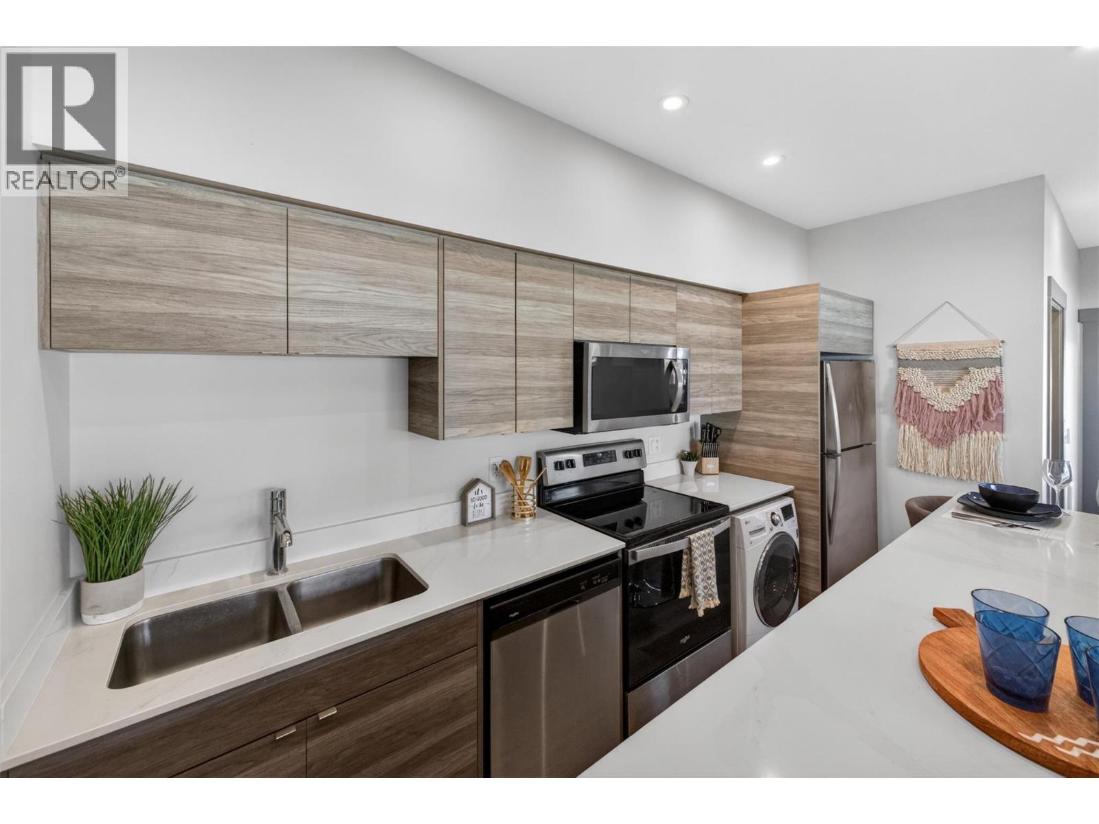 2555 Lakeshore Road Unit# 114, Vernon, British Columbia  V1H 0A4 - Photo 11 - 10384962