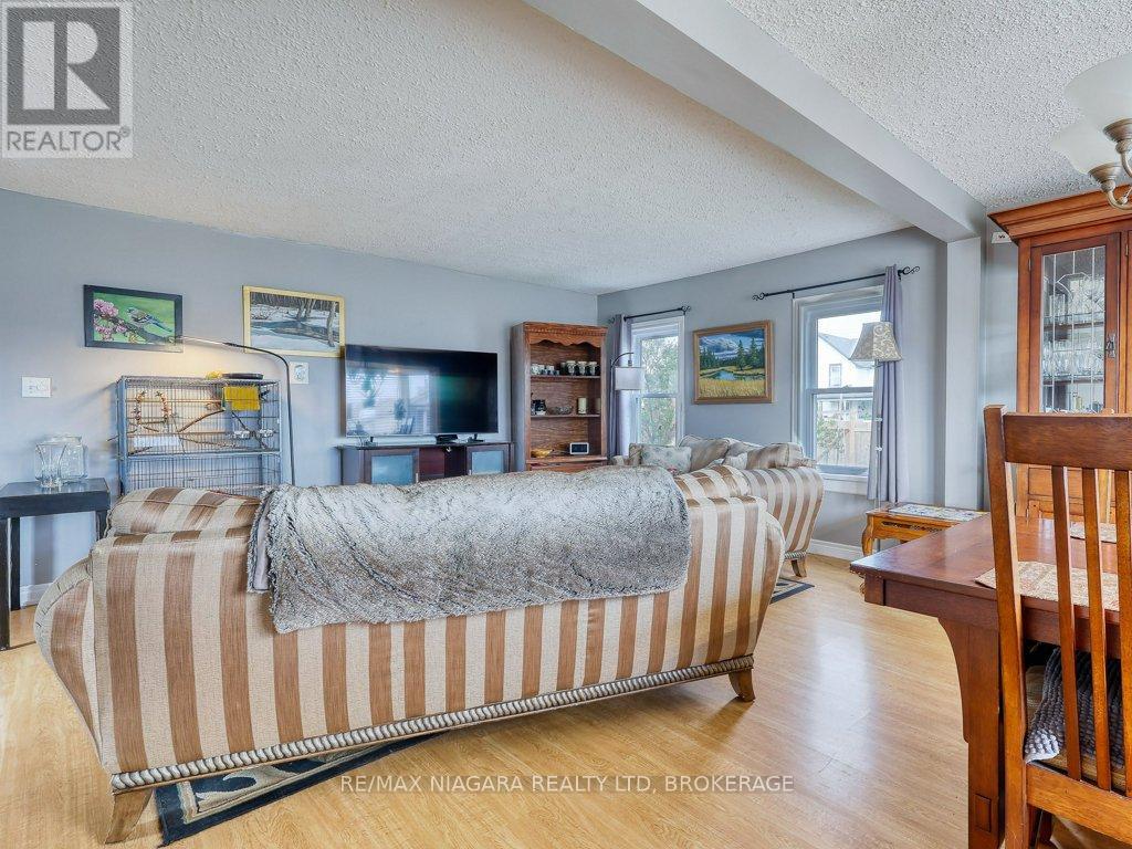 30 Erie Street, Welland (Dain City), Ontario  L3B 5J7 - Photo 13 - X13055060