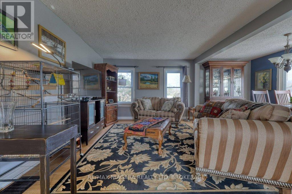 30 Erie Street, Welland (Dain City), Ontario  L3B 5J7 - Photo 17 - X13055060