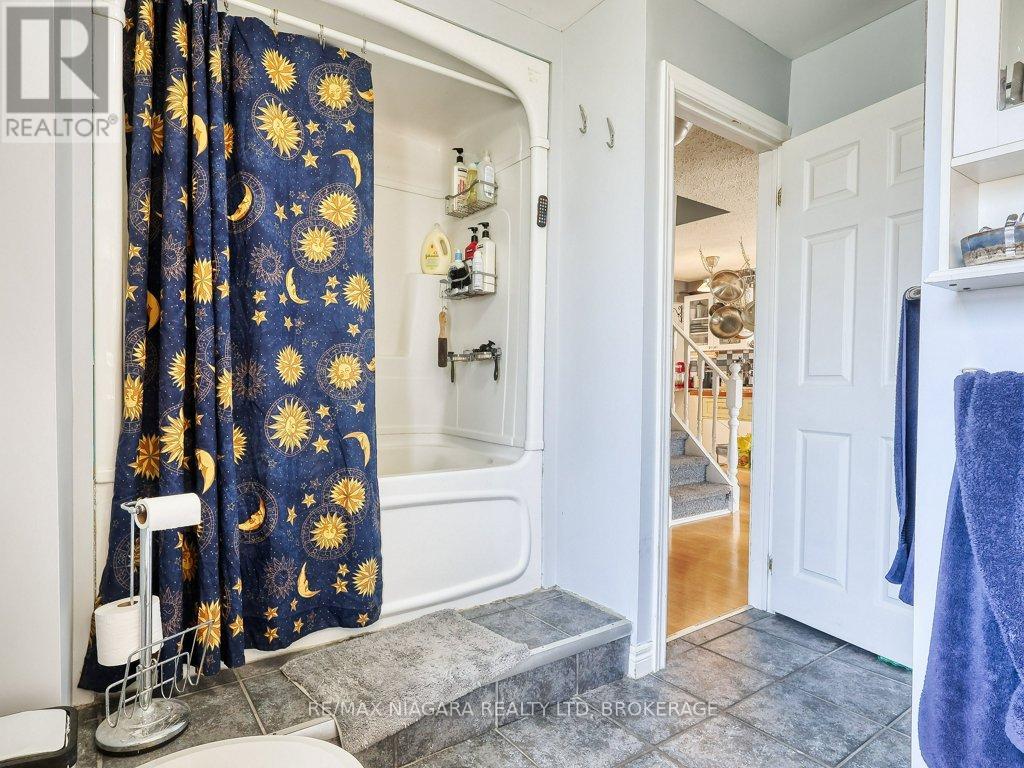 30 Erie Street, Welland (Dain City), Ontario  L3B 5J7 - Photo 33 - X13055060