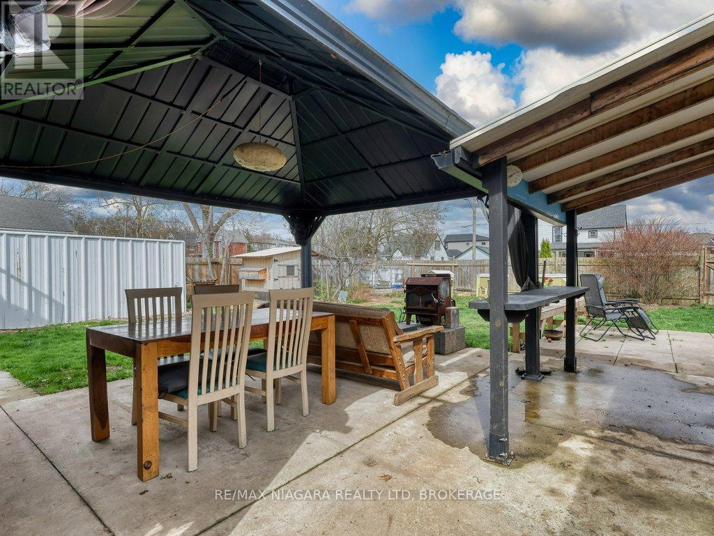 30 Erie Street, Welland (Dain City), Ontario  L3B 5J7 - Photo 7 - X13055060