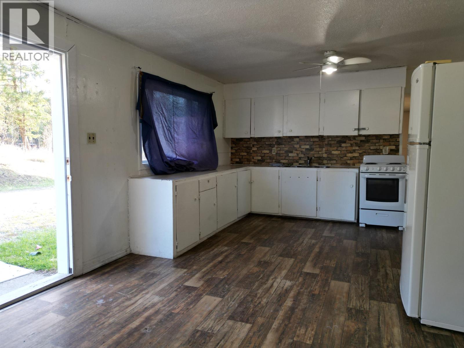 923 Dog Creek Road, Williams Lake, British Columbia  V2G 3G5 - Photo 22 - C8078315