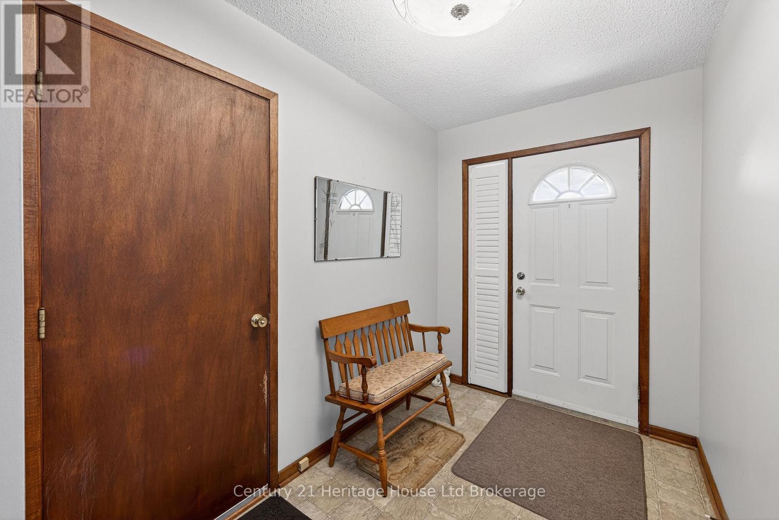 30 Ashton Court, Woodstock, Ontario  N4S 8N9 - Photo 8 - X13055100