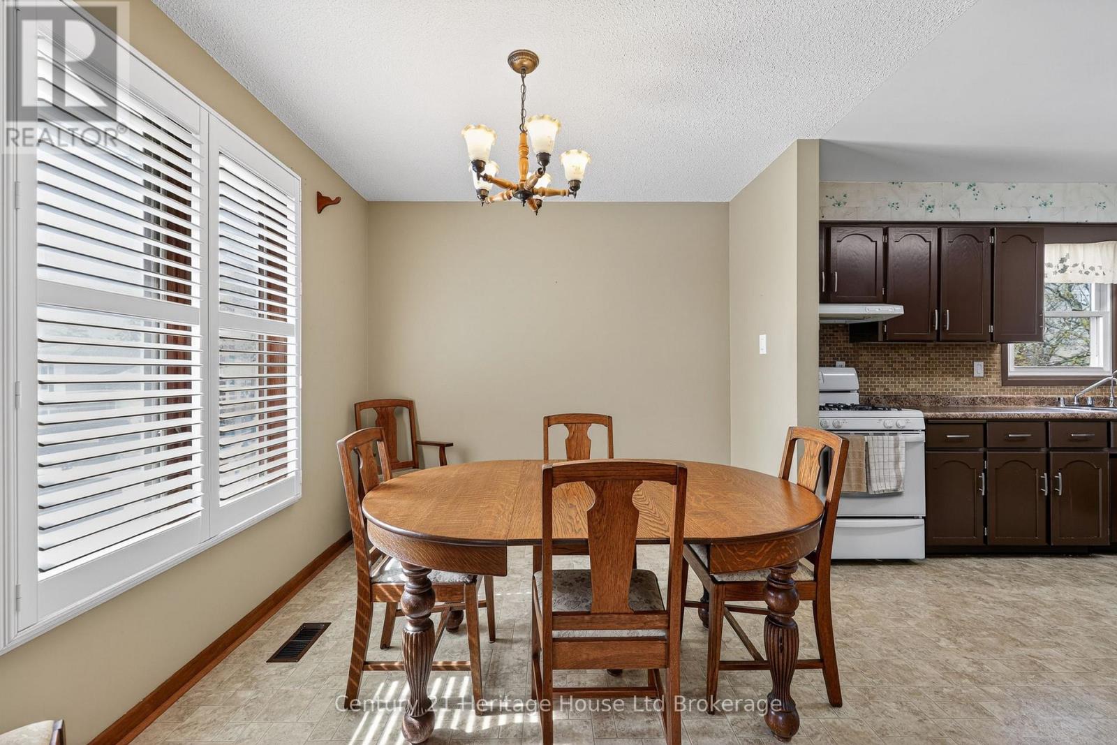 30 Ashton Court, Woodstock, Ontario  N4S 8N9 - Photo 9 - X13055100