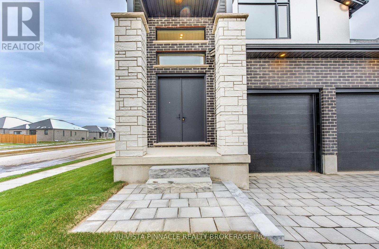 260 Crestview Drive, Middlesex Centre, Ontario  N0L 1R0 - Photo 4 - X13046702