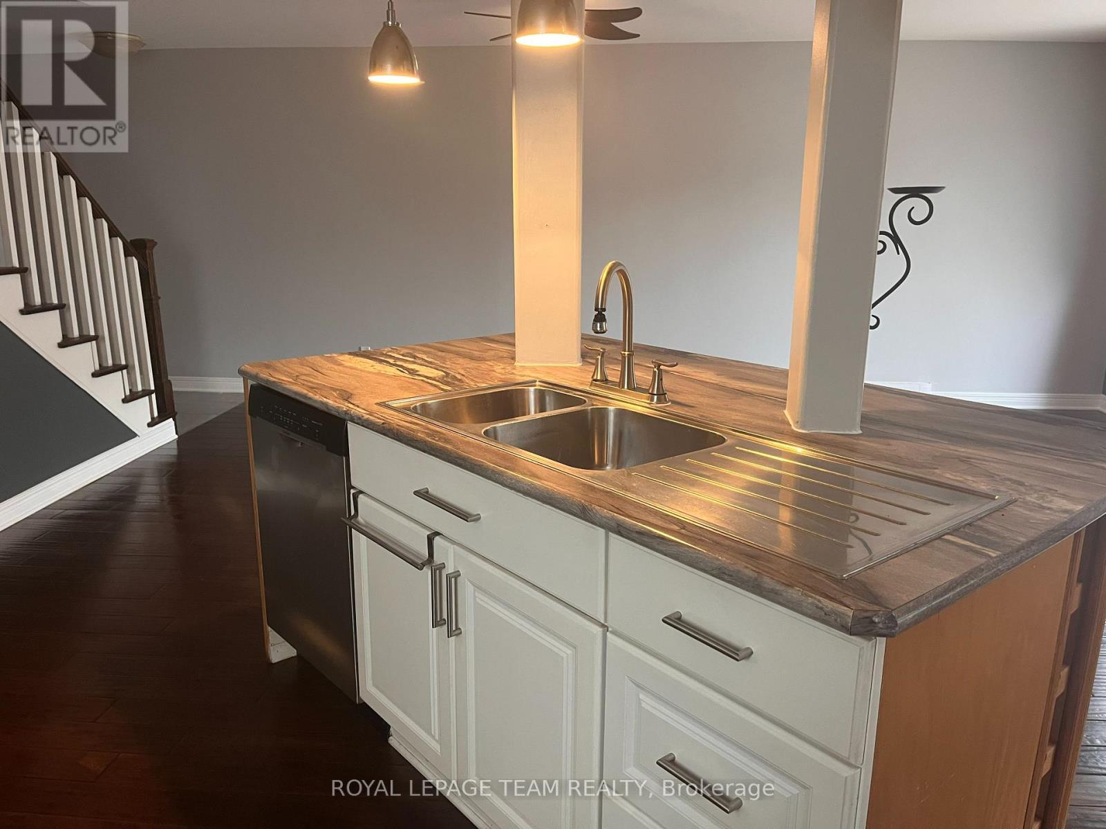 87 Grady Crescent, Ottawa, Ontario  K2H 5S2 - Photo 4 - X13045862