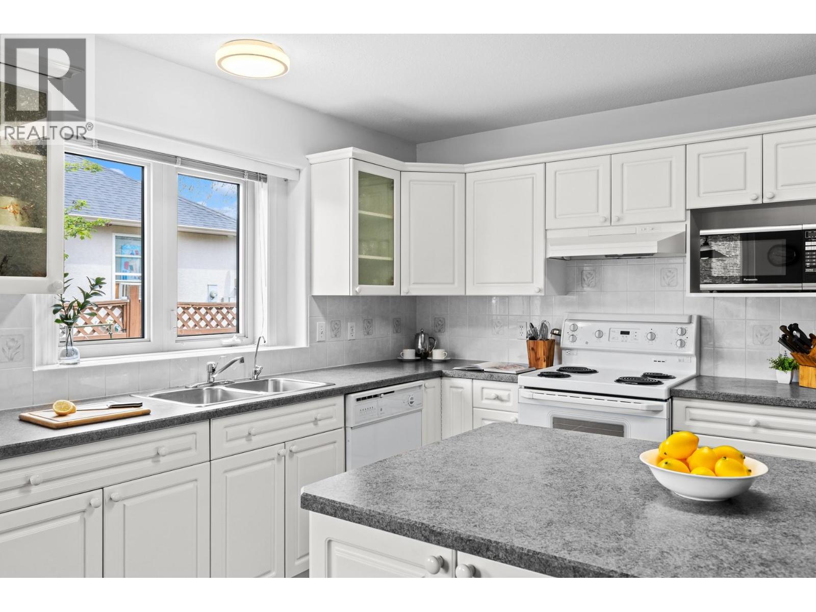 380 Murray Crescent, Kelowna, British Columbia  V1X 7P7 - Photo 15 - 10385217