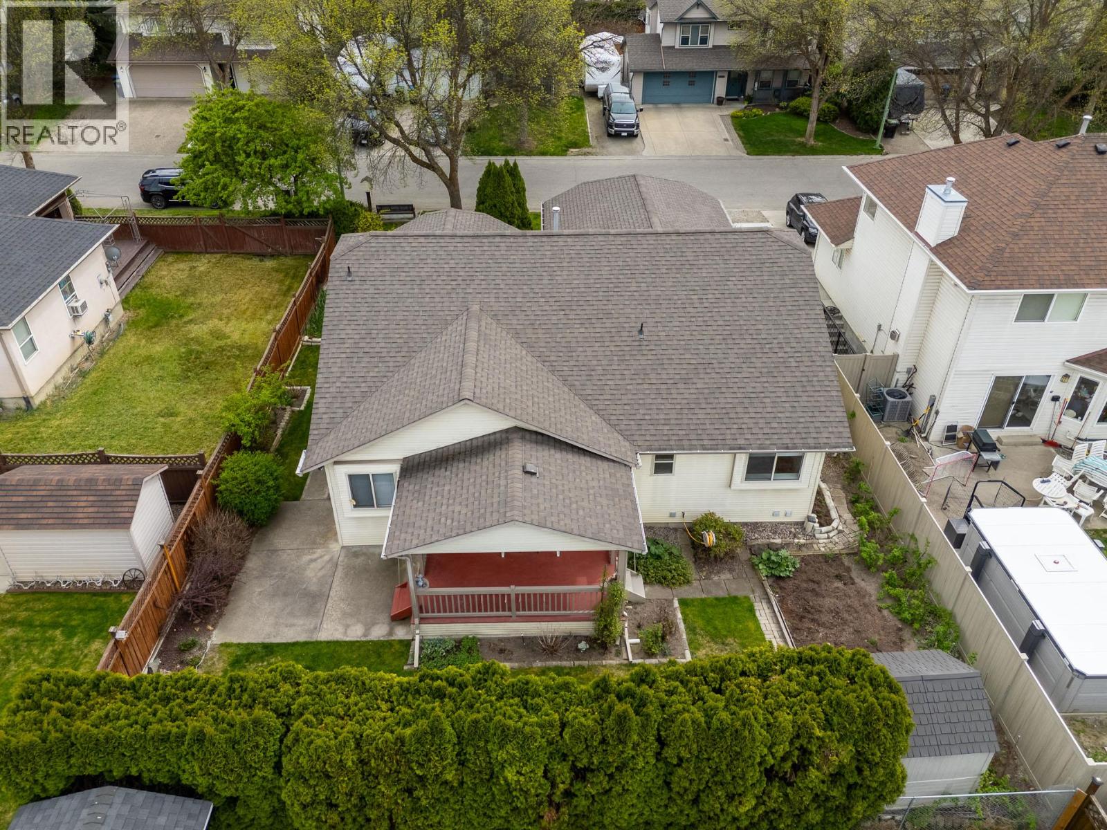 380 Murray Crescent, Kelowna, British Columbia  V1X 7P7 - Photo 4 - 10385217