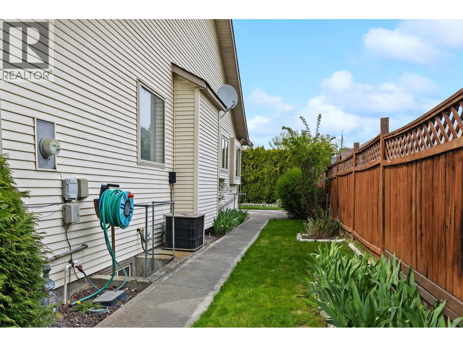 380 Murray Crescent, Kelowna, British Columbia  V1X 7P7 - Photo 53 - 10385217