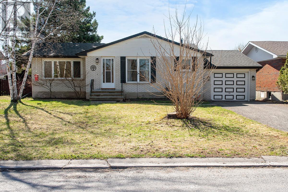 10 ROBERT ROAD, Perth, Ontario