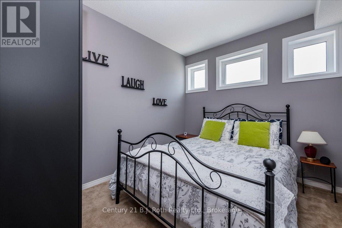 116 Dyer Drive, Wasaga Beach, Ontario  L9Z 1E5 - Photo 20 - S13055022