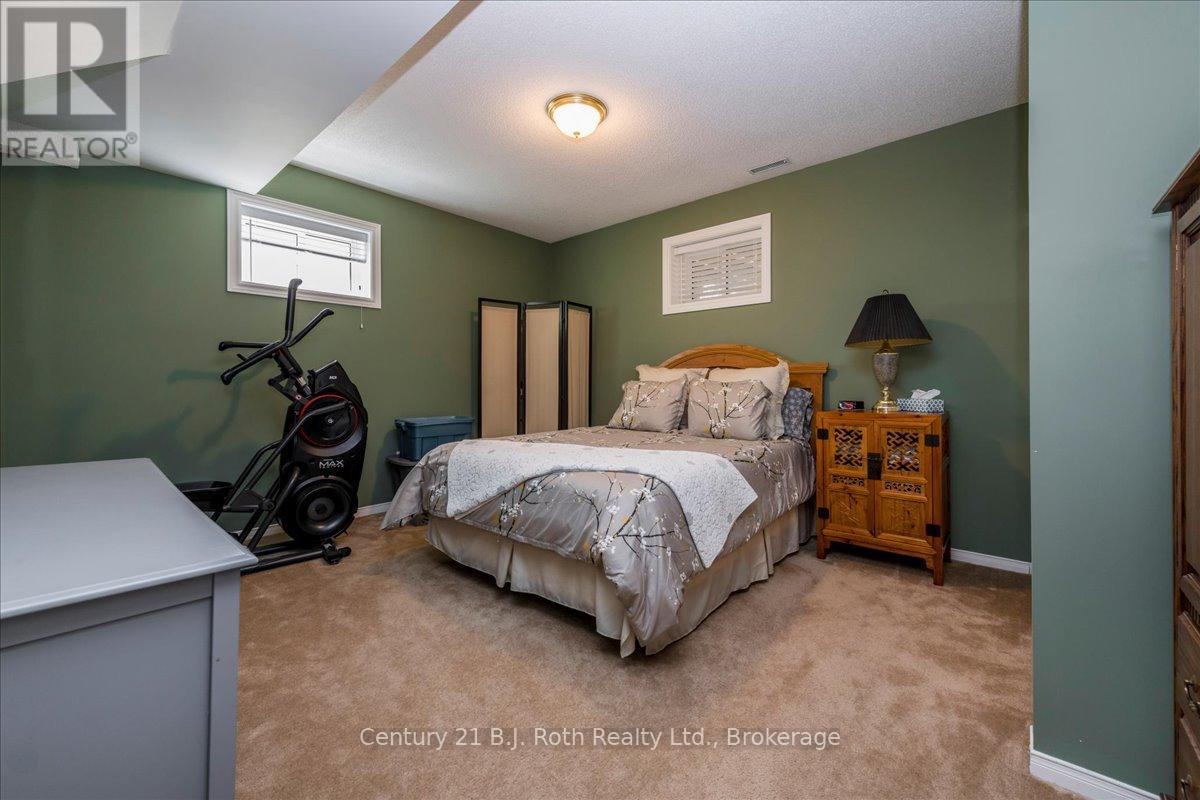 116 Dyer Drive, Wasaga Beach, Ontario  L9Z 1E5 - Photo 21 - S13055022