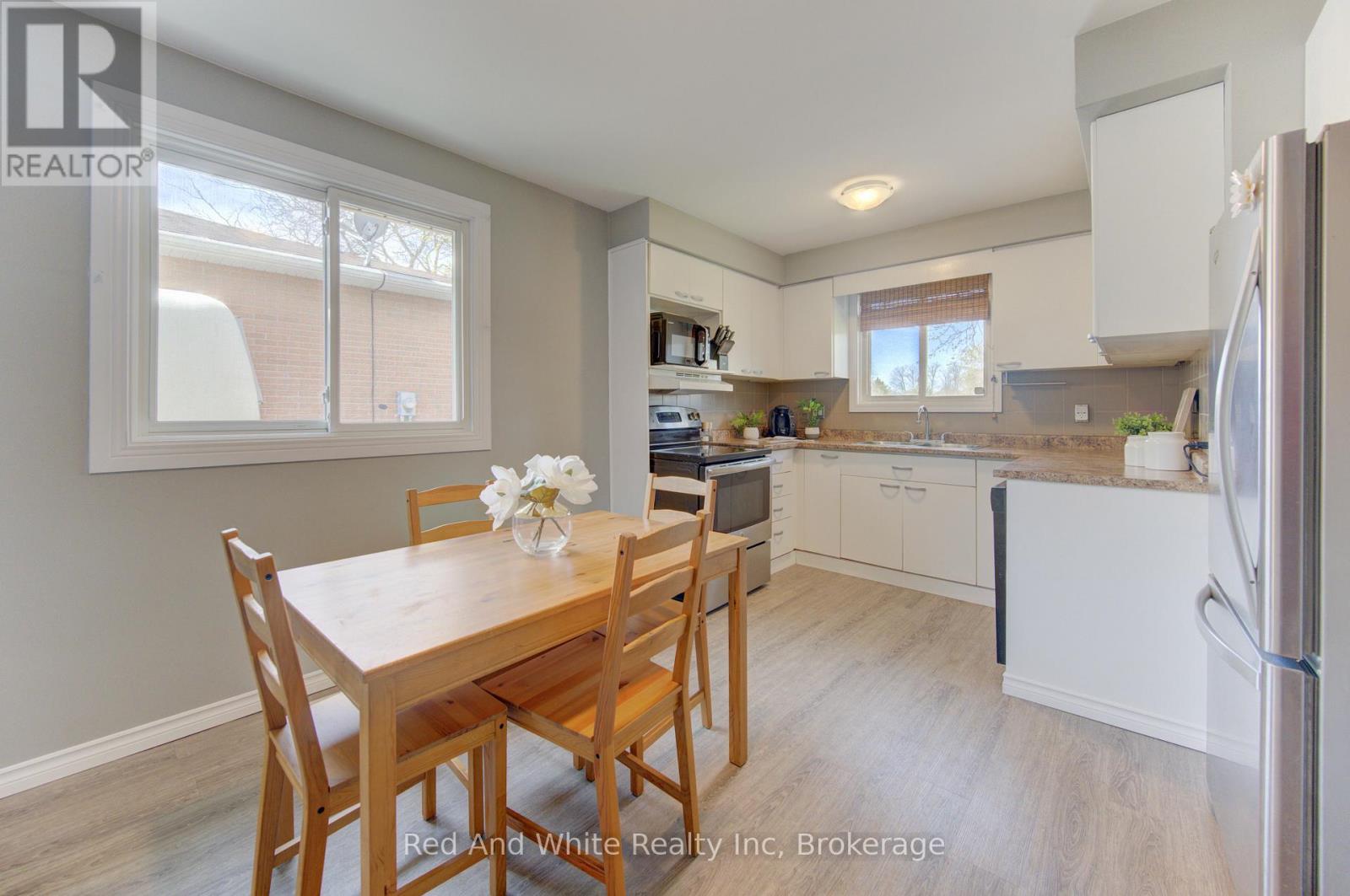 100 Johanna Drive, Cambridge, Ontario  N1S 4A7 - Photo 11 - X13055016