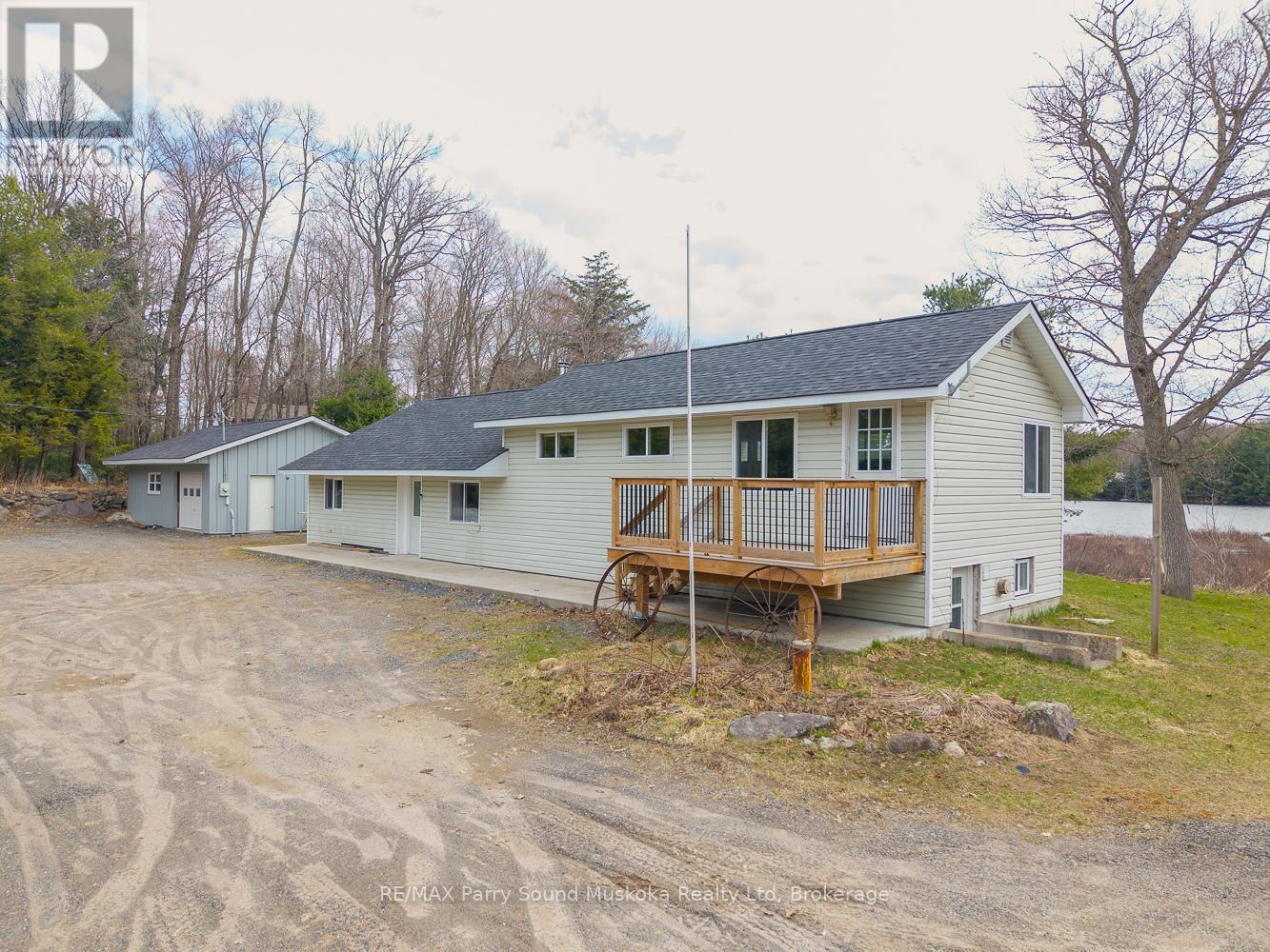 92 BLUE LAKE ROAD, Seguin, Ontario