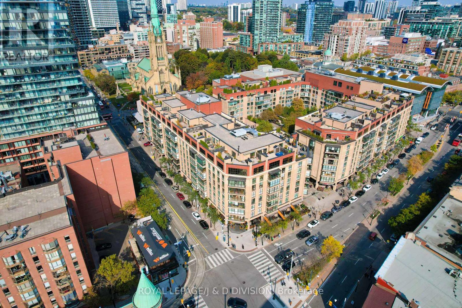 711 - 35 Church Street, Toronto, Ontario  M5E 1T3 - Photo 2 - C13054906