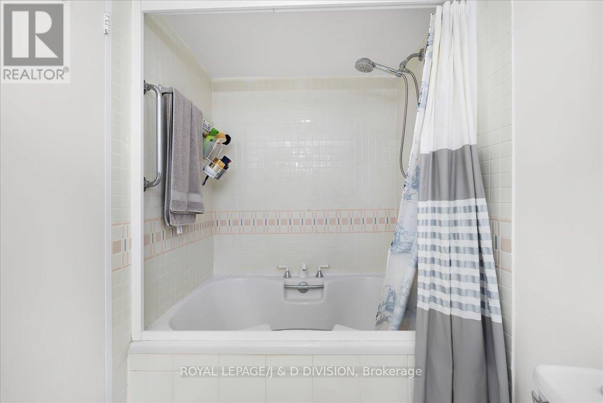 711 - 35 Church Street, Toronto, Ontario  M5E 1T3 - Photo 20 - C13054906