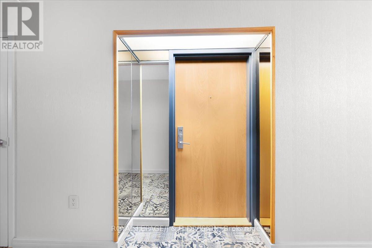 711 - 35 Church Street, Toronto, Ontario  M5E 1T3 - Photo 4 - C13054906