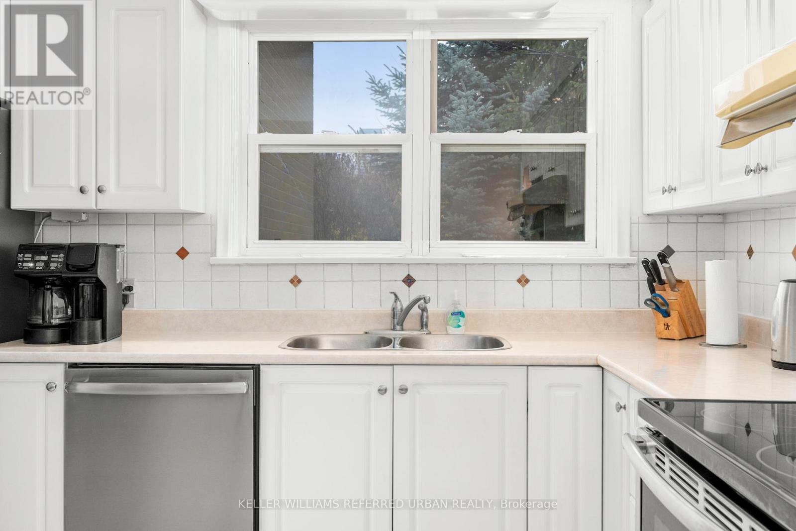 103 Holcolm Road, Toronto, Ontario  M2N 2E1 - Photo 13 - C13054954