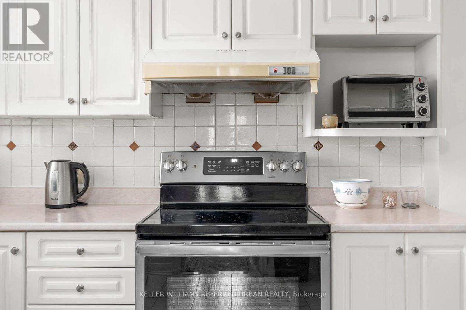 103 Holcolm Road, Toronto, Ontario  M2N 2E1 - Photo 15 - C13054954